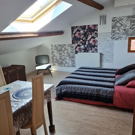 Espace Beleverte Bussiere 1 Tamaris Appartement Meuble De 2 Chambres ウラン エクステリア 写真
